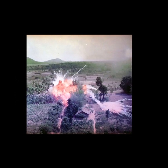 Look What’s Happening Out In The Streets Got A - Picture 5 of 8